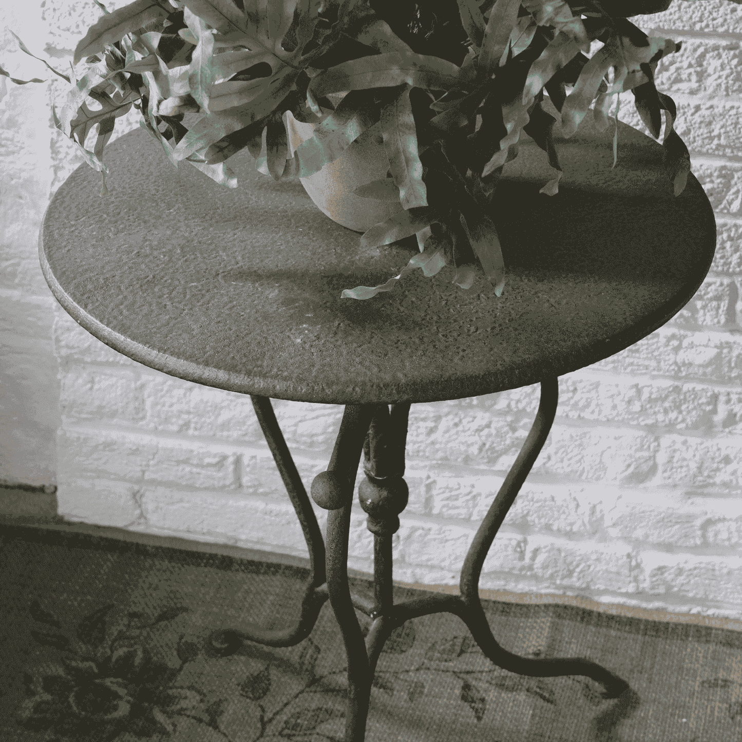 Yamton Round Iron Side Table 55cm-D