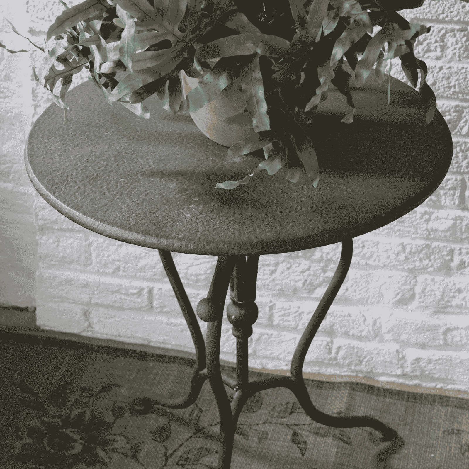Yamton Round Iron Side Table 55cm-D