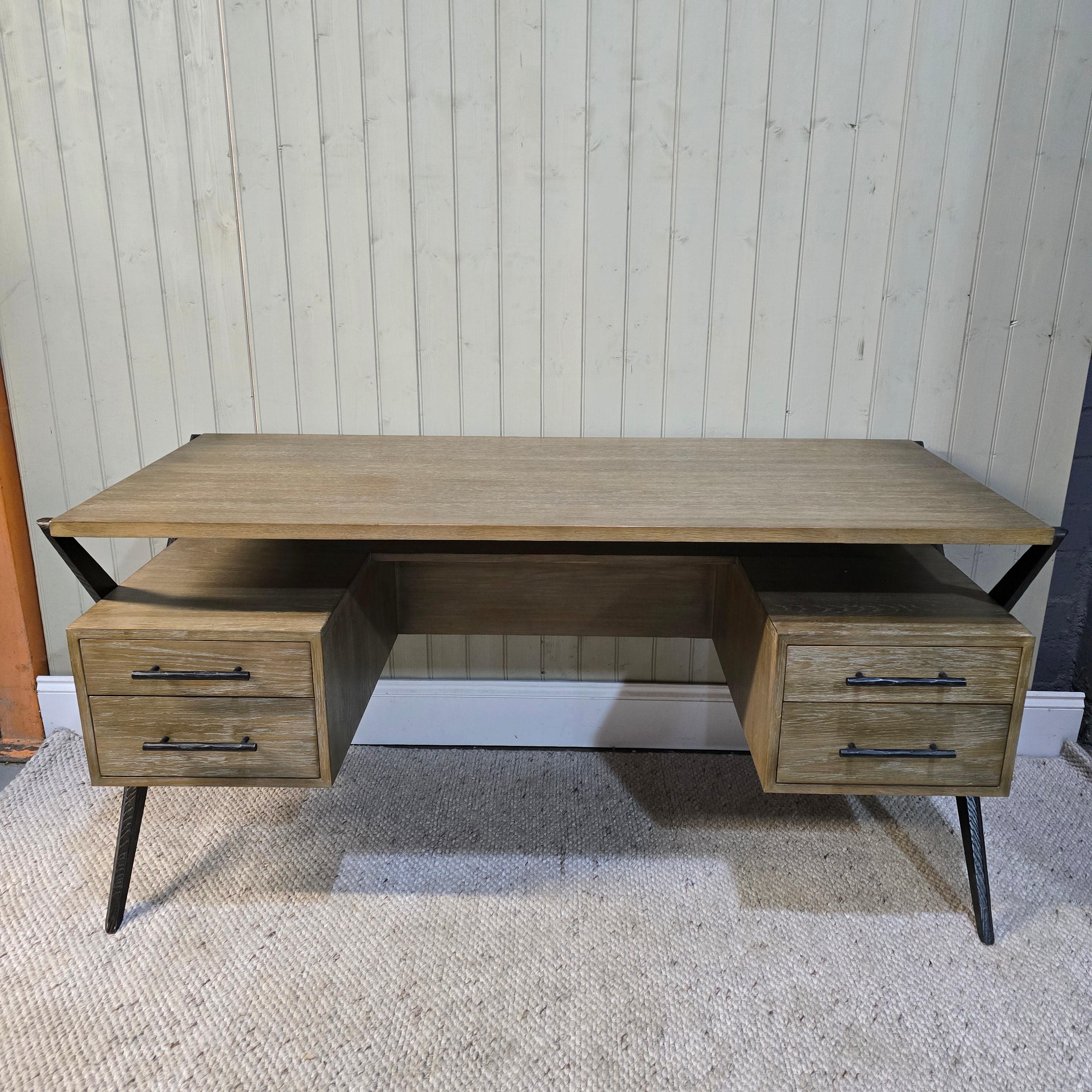 Floating Top Executive Desk 160cm - CLEARANCE