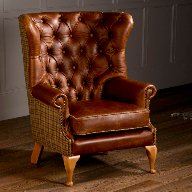 Winged Buttoned Back - Armchair