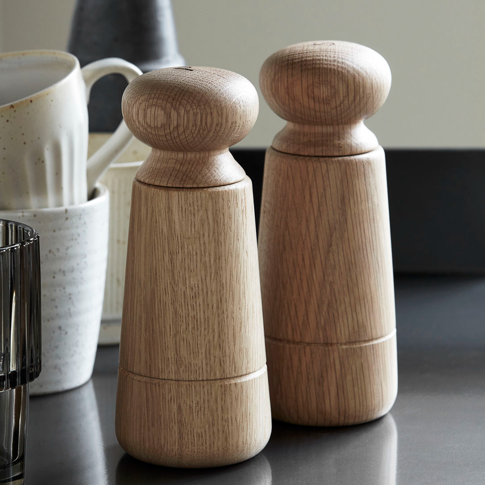 Oak Salt and Pepper Grinders 17cm | Annie Mo's